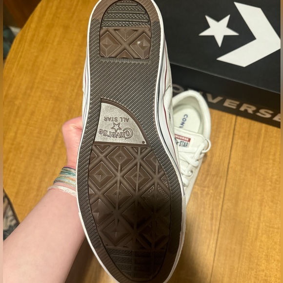 Converse - Picture 2 of 7